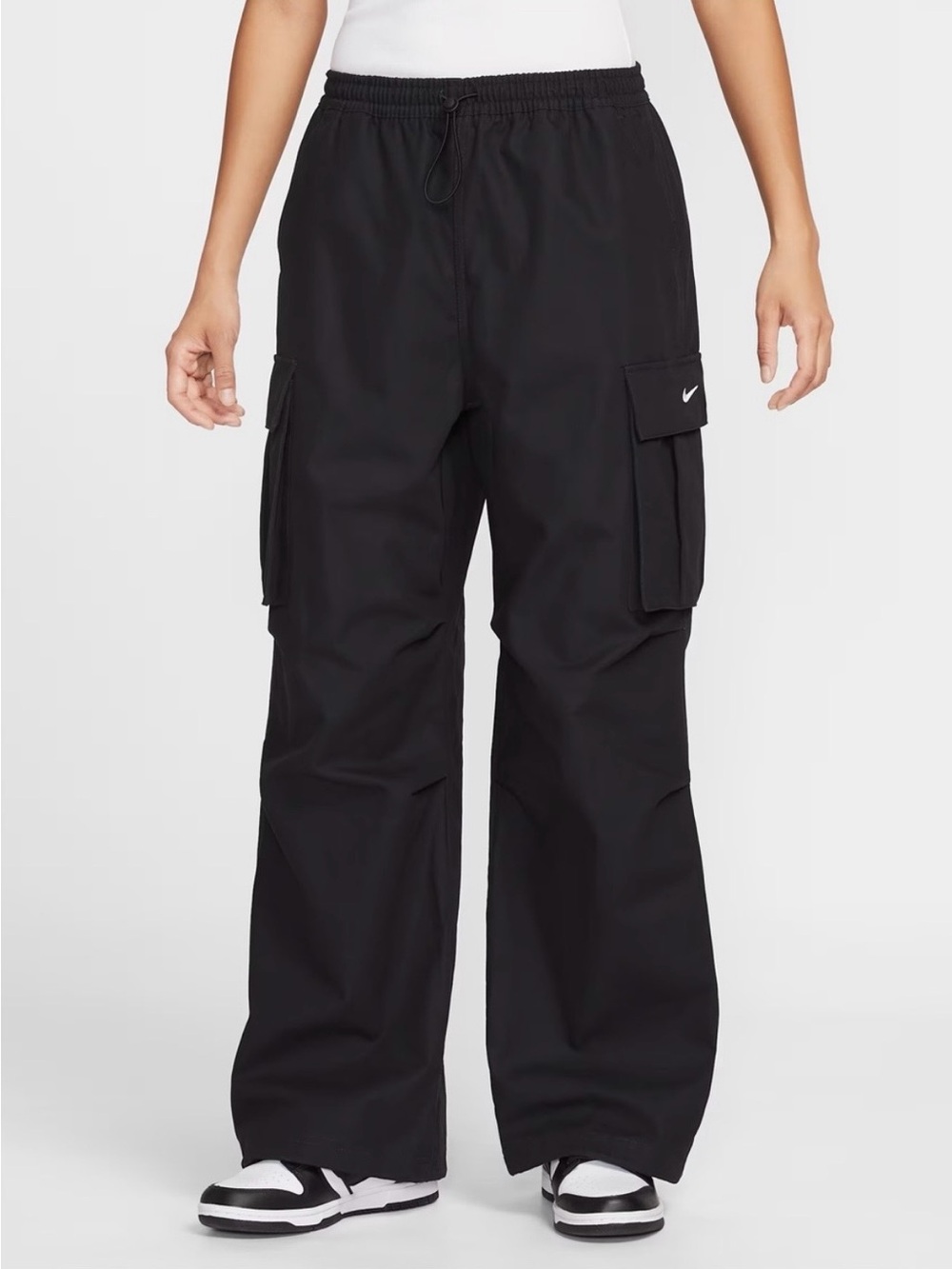 Nike Black Women’s Cargo Pants with Utility Pockets